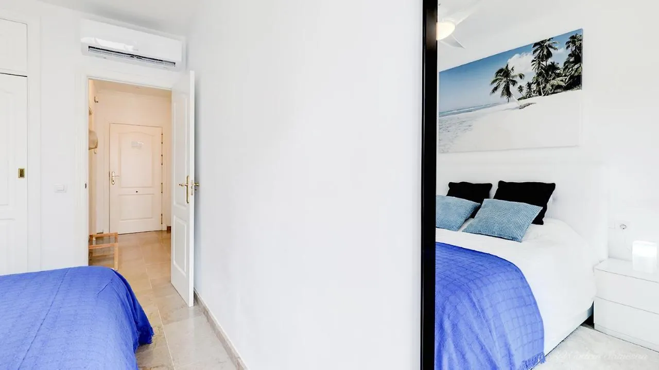 Cozy Apartment Overlooking Estepona'S Marina!
