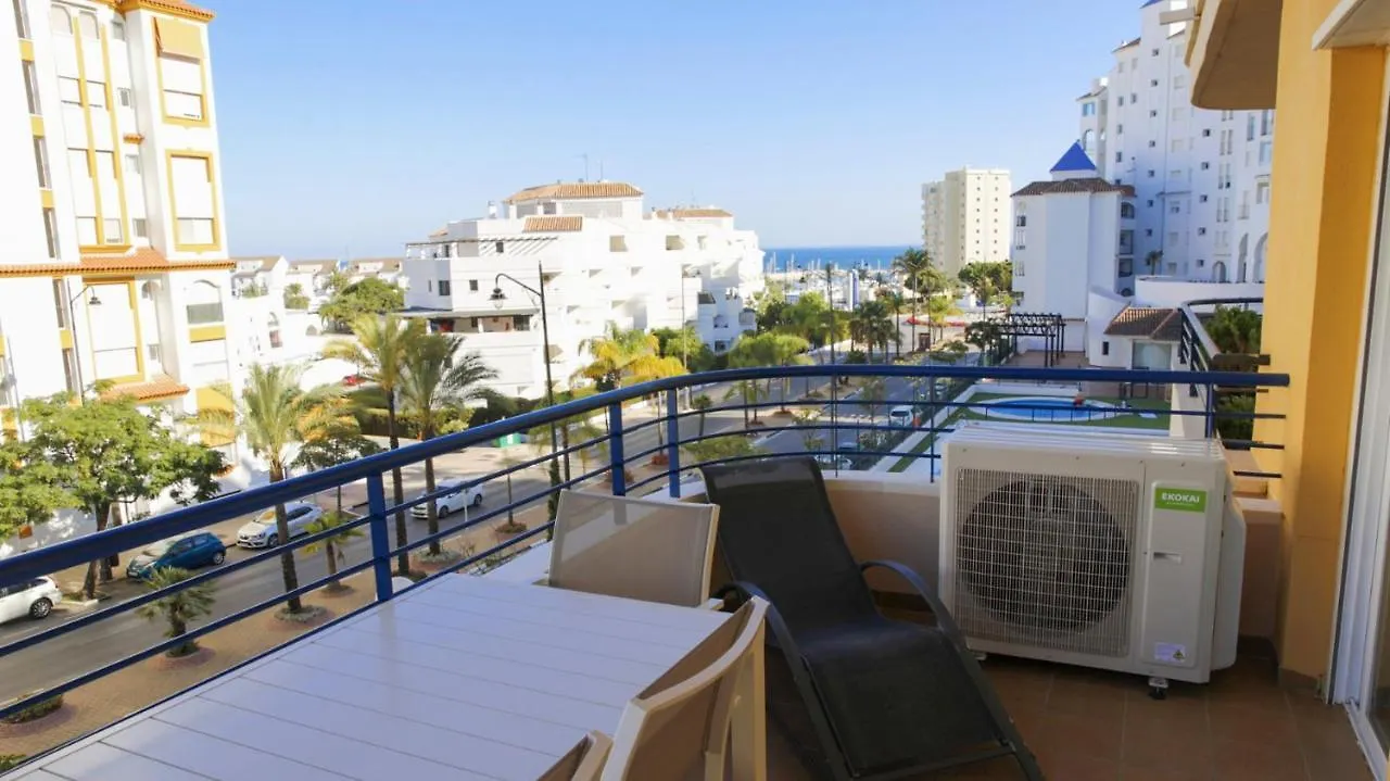 Cozy Apartment Overlooking Estepona'S Marina! 西班牙