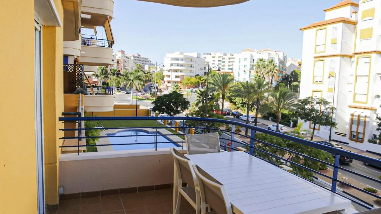 Cozy Apartment Overlooking Estepona'S Marina!