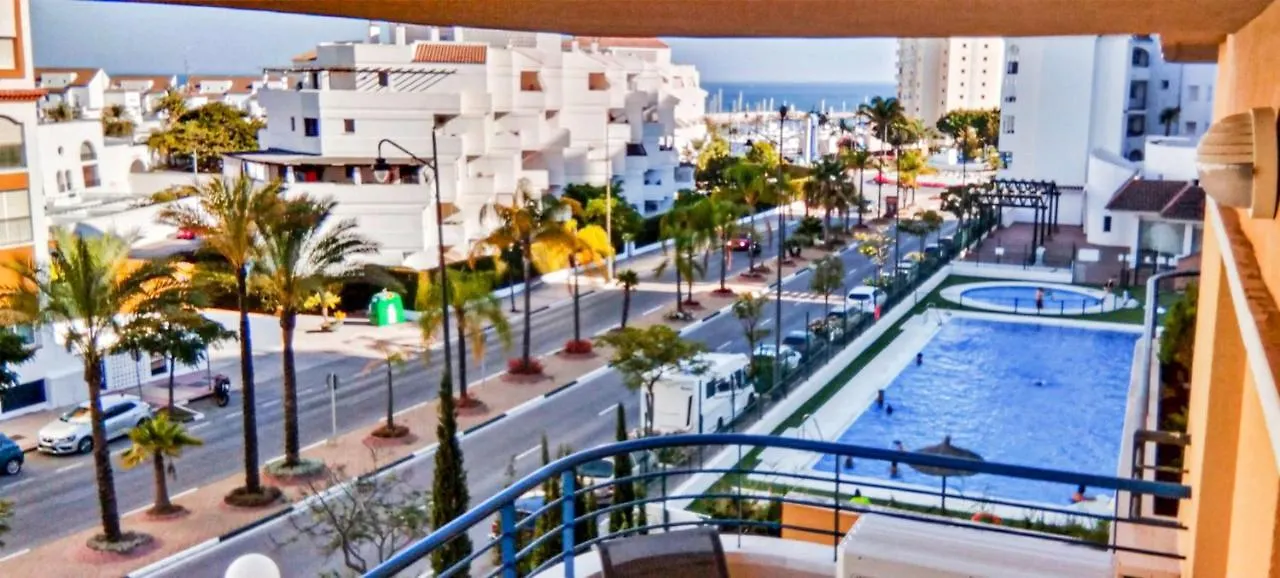 Cozy Apartment Overlooking Estepona'S Marina! 0*, Estepona