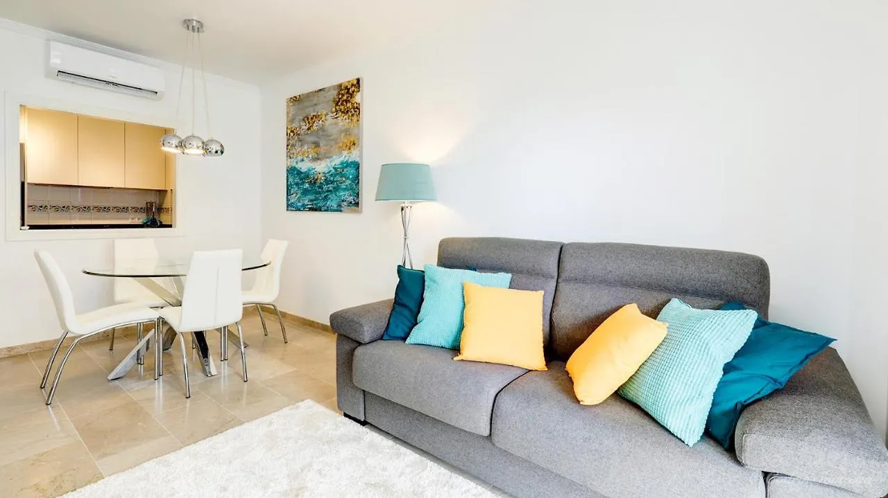 Cozy Apartment Overlooking Estepona'S Marina!