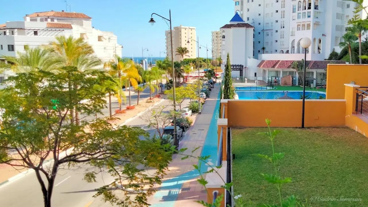Cozy Apartment Overlooking Estepona'S Marina!