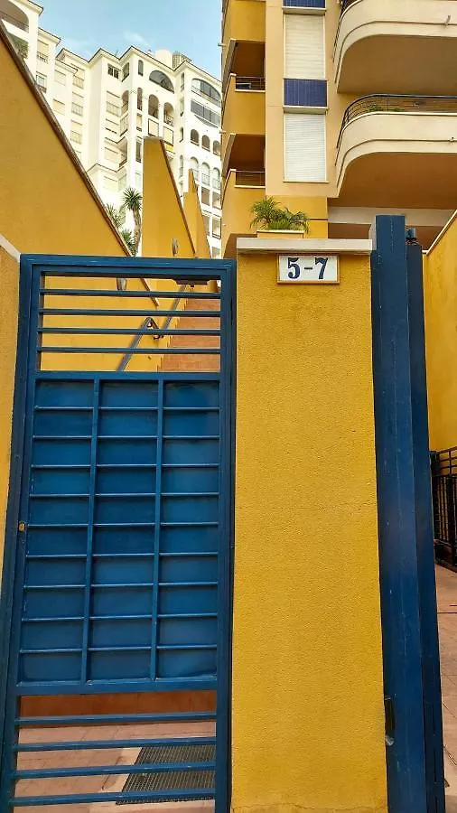 Cozy Apartment Overlooking Estepona'S Marina! Estepona